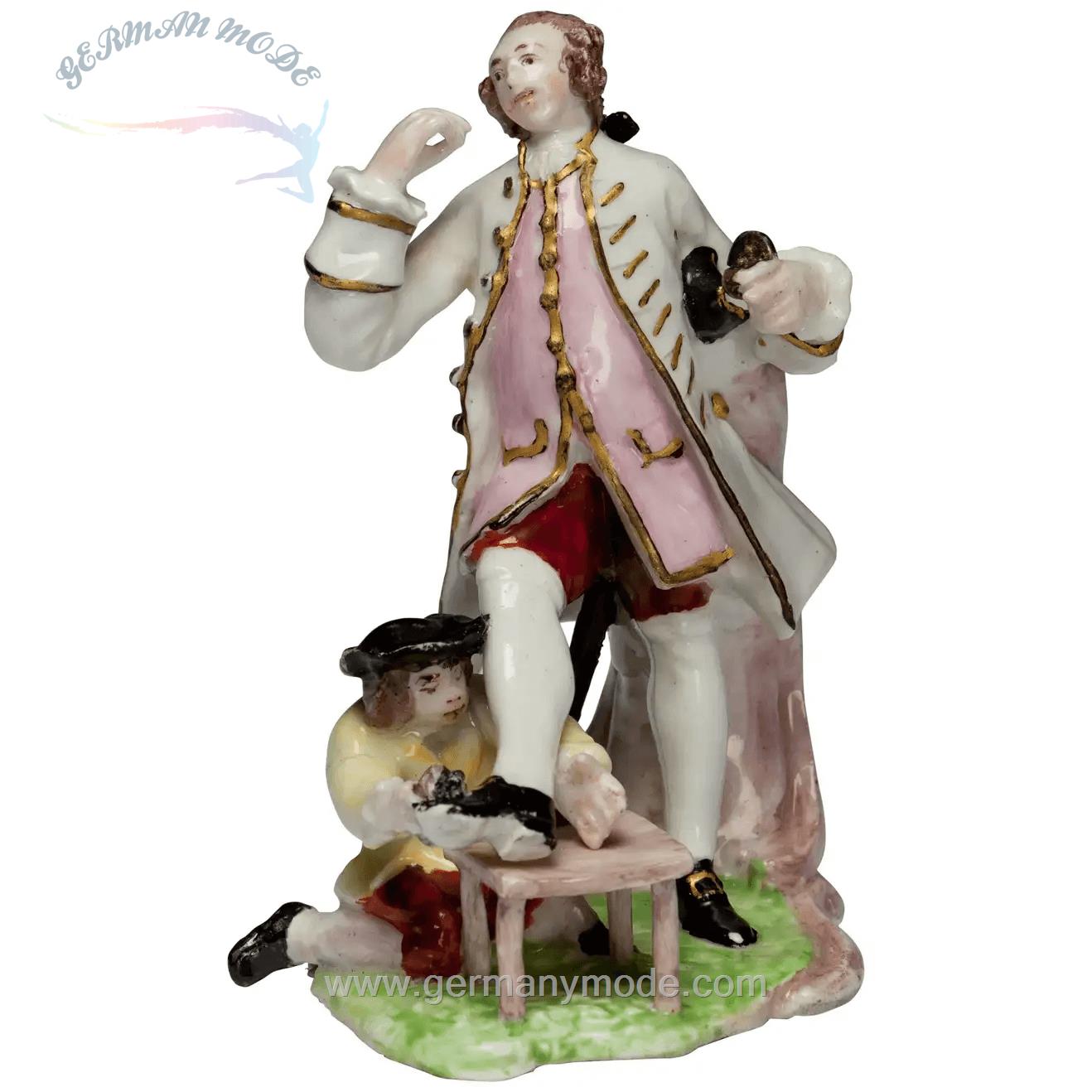 مجسمه دکوری چینی آنتیک قدیمی بو انگلستان Bow Figur David Garrick und der Schussbaumjunge Bogenporzellan um 1751