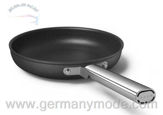 ماهیتابه 24 سانت اسمگ ایتالیا Smeg CKFF2401 Bratpfanne 24 cm im 50er Jahre Design CKFF2401BLM