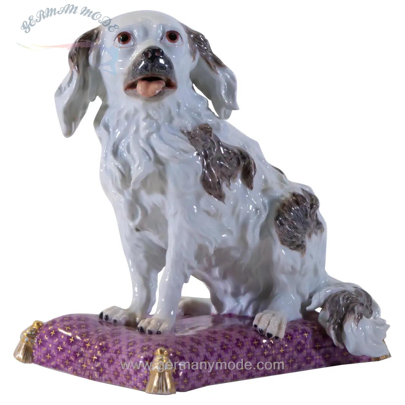 مجسمه نقاشی با دست دکوری چینی آنتیک قدیمی 18th Century Meissen Porcelain Model of a King Charles Spaniel J J Kändler