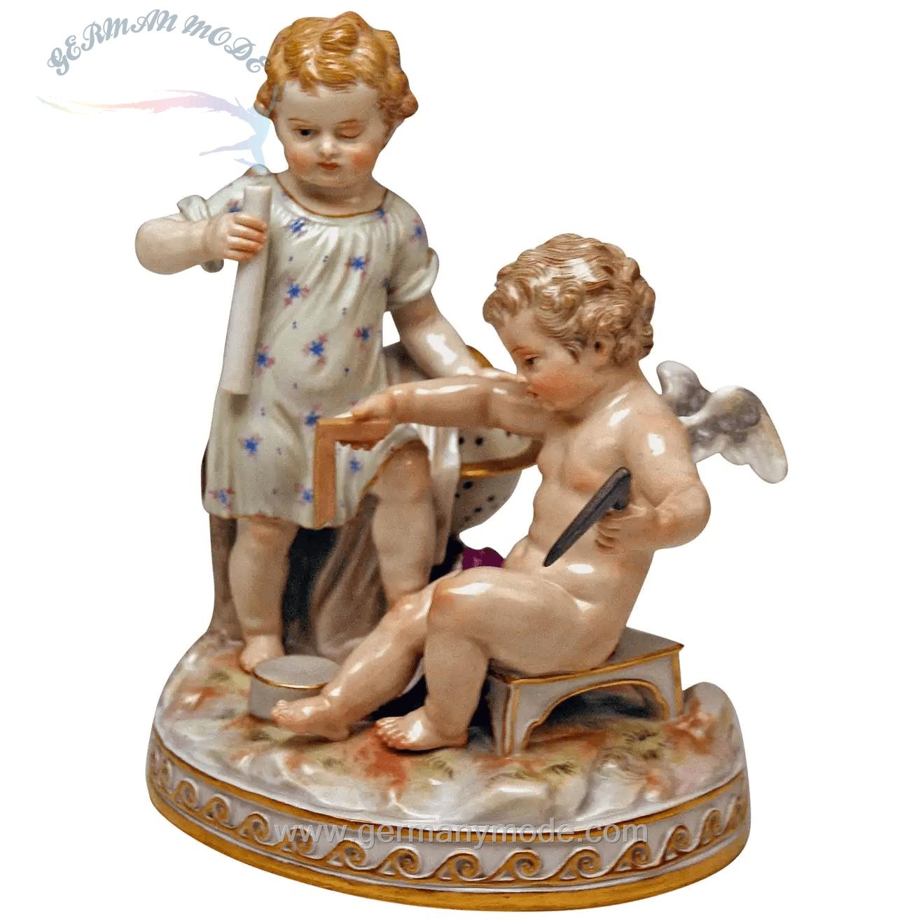 مجسمه دکوری چینی آنتیک قدیمی مایسن آلمان Meissener Figuren Cherubs Allegorie der Geometrie Modell C47 Acier hergestellt um 1870