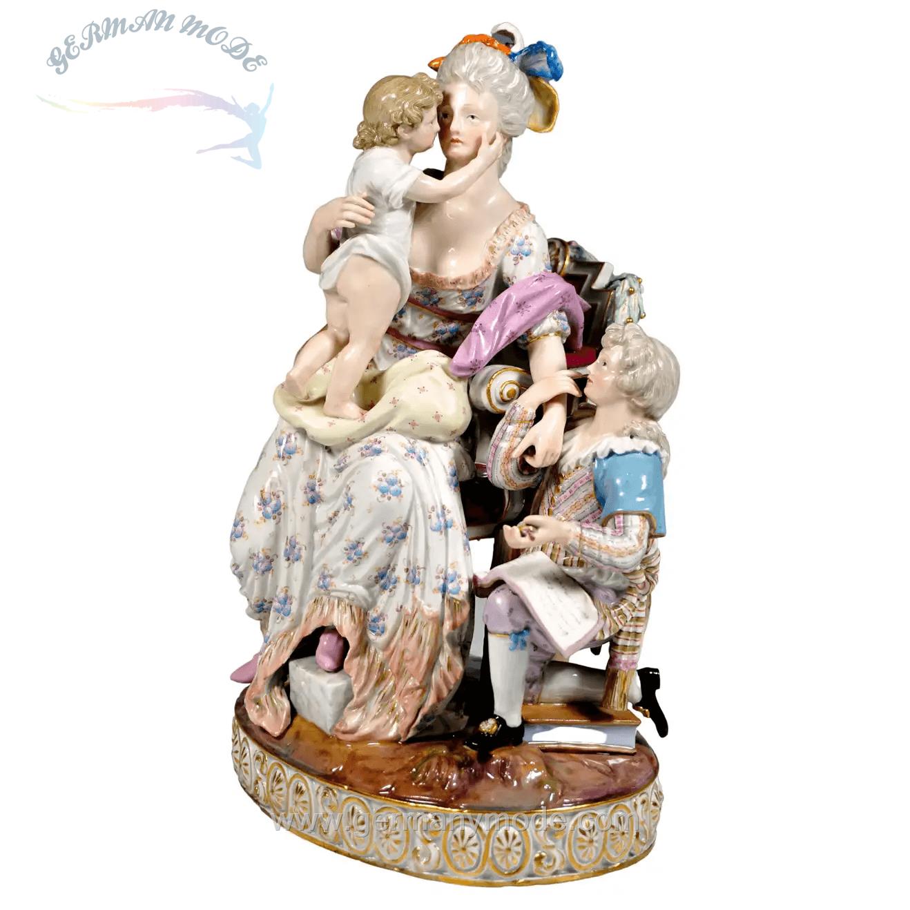 مجسمه دست ساز دکوری چینی آنتیک قدیمی Meissen Rococo Group Love and Reward by J C Schoenheit Around 1850