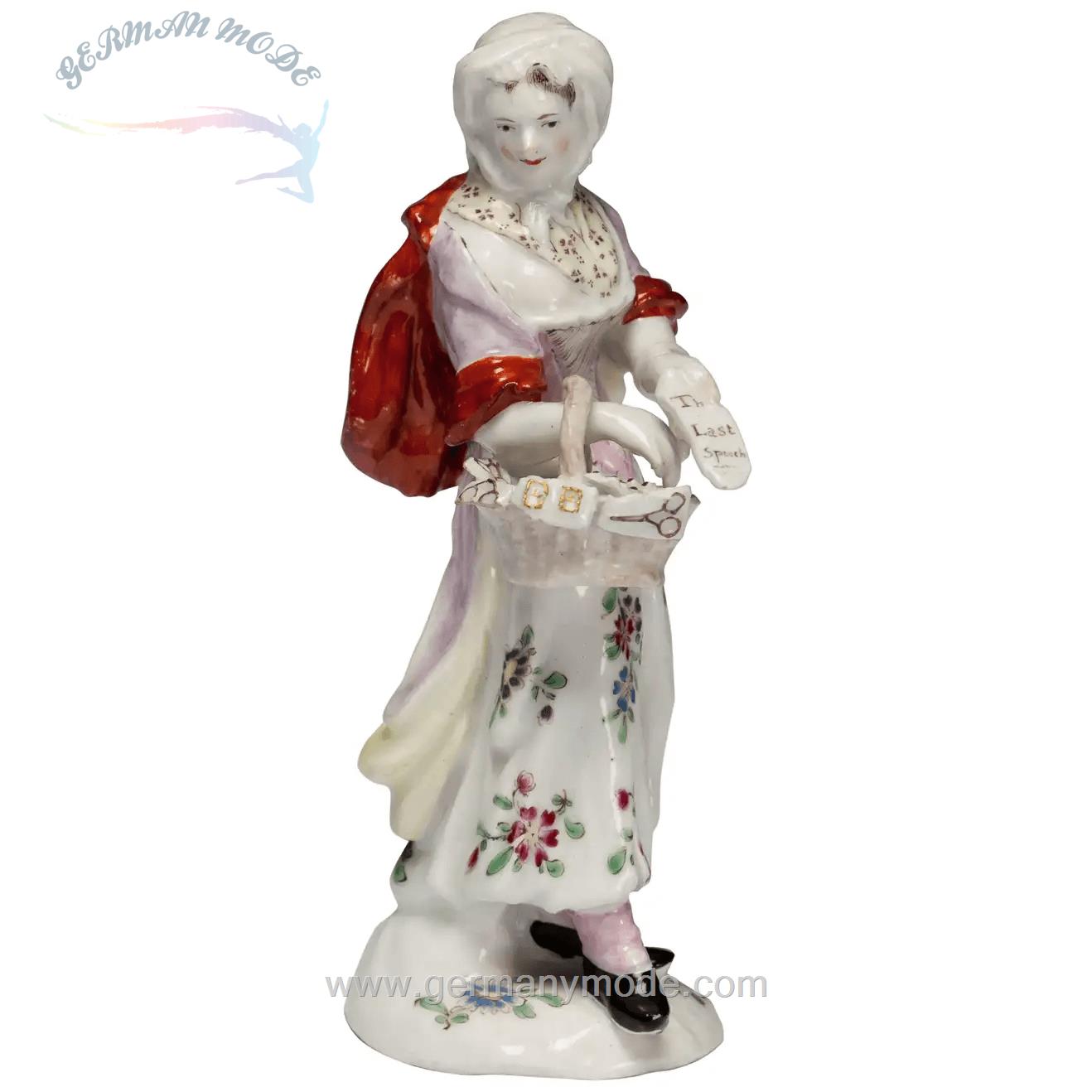 مجسمه دکوری چینی آنتیک قدیمی بو انگلستان Figur weiblicher Pedlar möglicherweise Peg Woffington Bogenporzellan um 1758