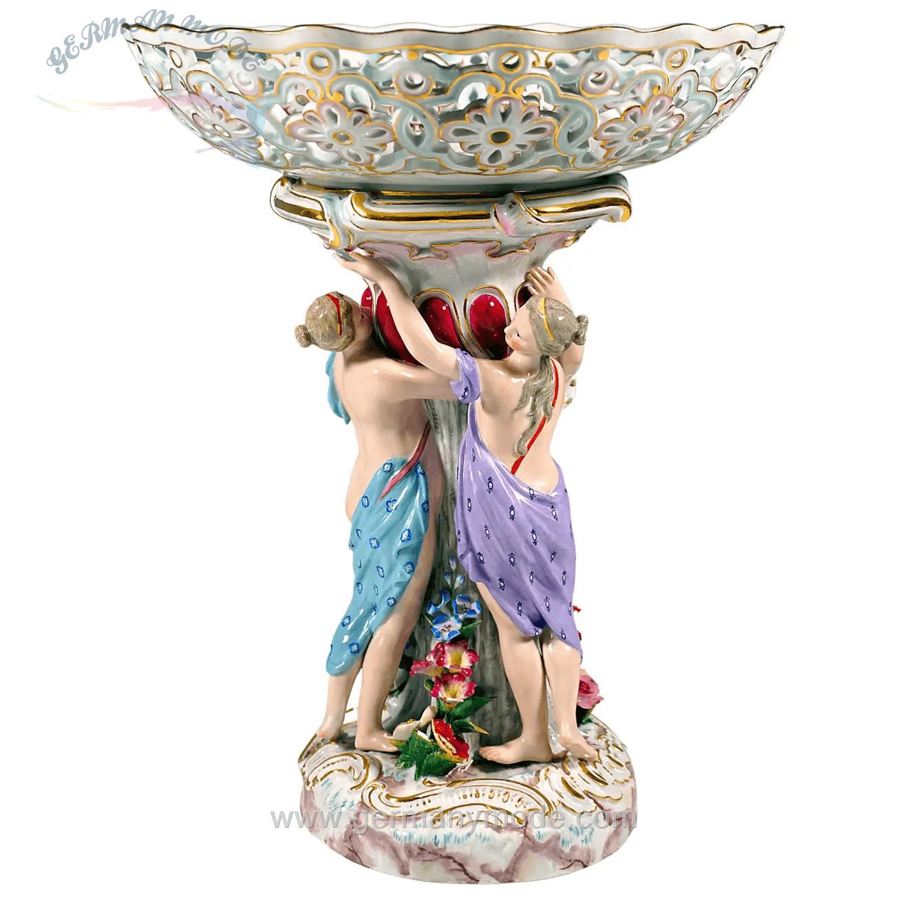 مجسمه دست ساز دکوری چینی آنتیک قدیمی Meissen Splendour Centerpiece with Three Graces Supporting Bowl Kaendler c 1860