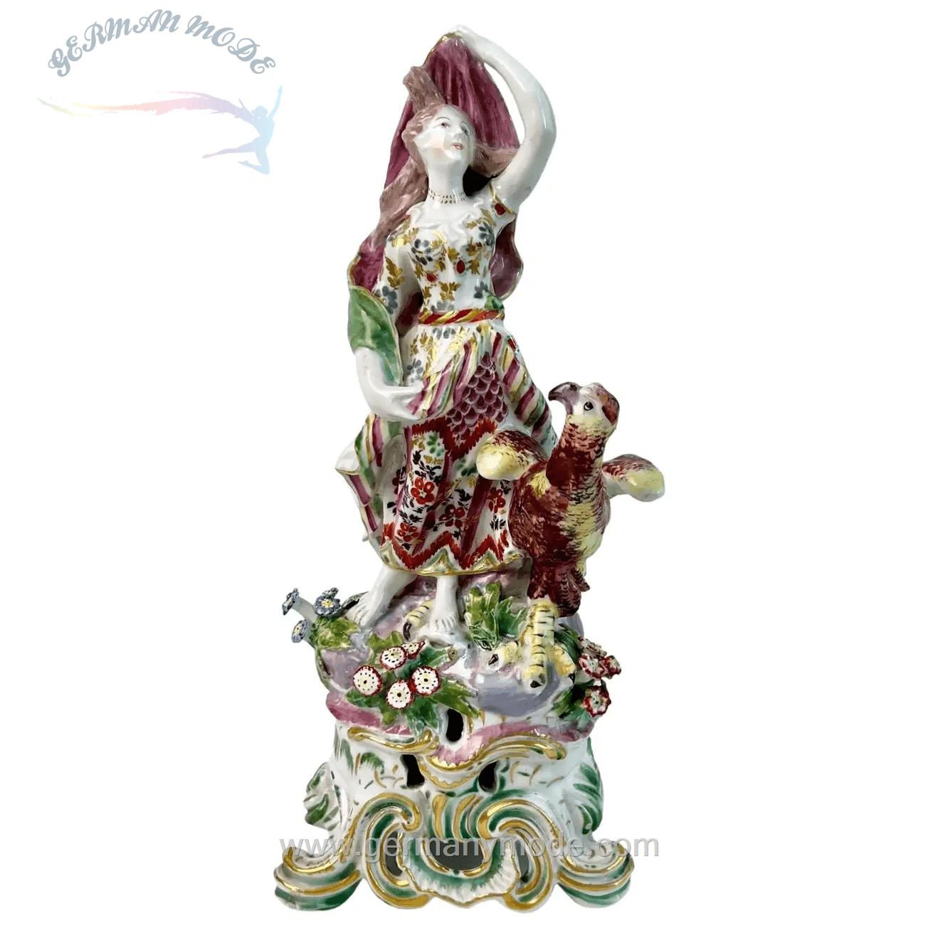 مجسمه نقاشی با دست دکوری چینی آنتیک قدیمی Porzellanfigur des Juno mit Adler aus Schleife Rokoko um 1765