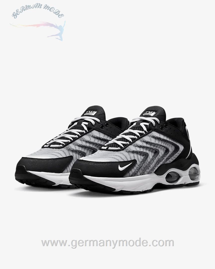 کتانی کلاسیک مردانه نایک آمریکا Nike Air Max TW - DQ3984-100