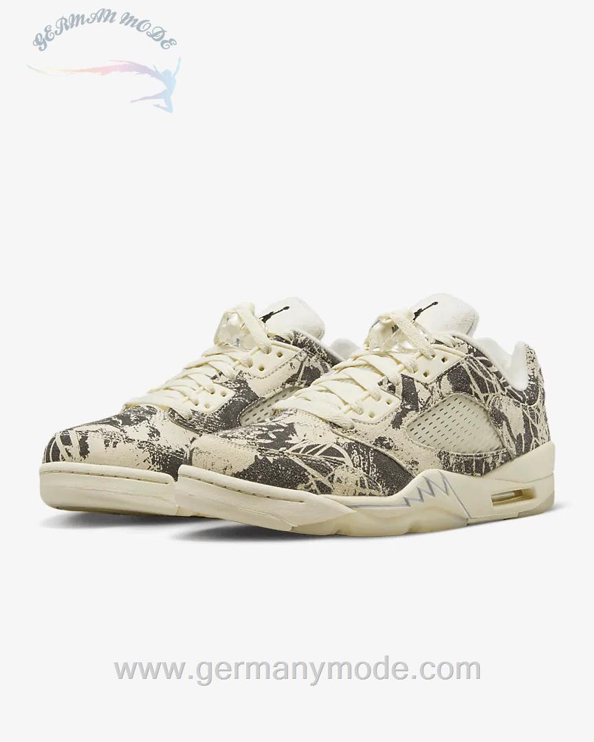 کتانی بسکتبال زنانه نایک آمریکا Nike Air Jordan 5 Retro Low -DA8016-100