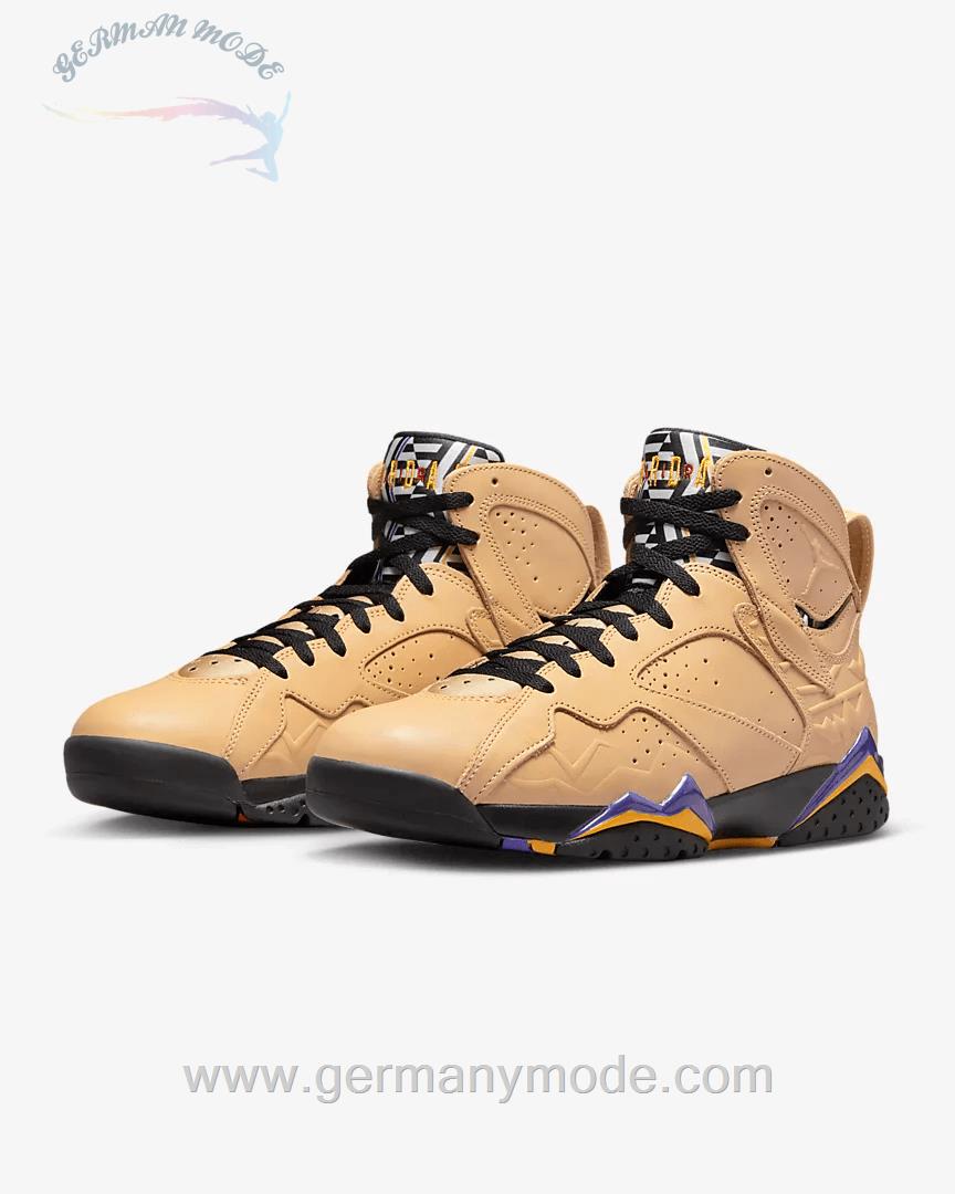 کتانی ورزشی مردانه نایک آمریکا Nike Air Jordan 7 Retro SE - DZ4729-200