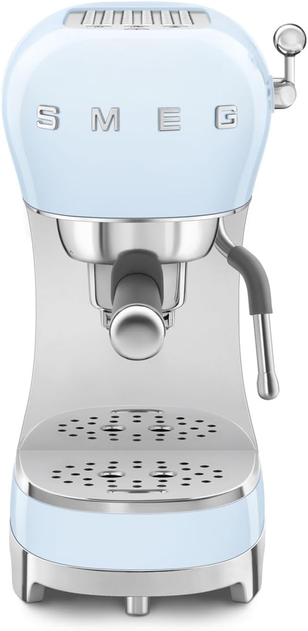 اسپرسو ساز اسمگ ایتالیا Smeg، قهوه ساز اسپرسو ECF02PBEU، عملکرد بخار کاپوچینو، ترموبلاک، محفظه فنجان بزرگ و عملکرد دوبل قهوه، مخزن آب 1 لیتری، سیستم کنترل کاربر پسند، 1350 وات، آبی آسمانی