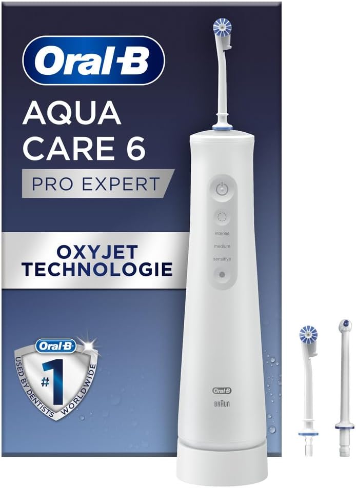 دهانشویه بی‌سیم اورال-بی مدل AquaCare 6 - 3 نازل جایگزین، تمیزکننده بین دندانی، تمیز کردن ملایم دندان‌ها و سلامت لثه‌ها، فناوری اکسی‌جت، 3 حالت مراقبت از دهان - سفید/خاکستری